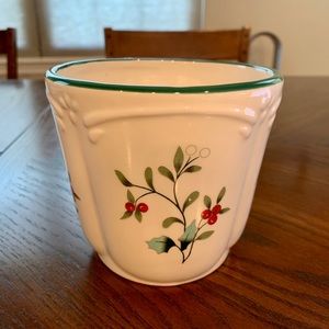 Pfaltzgraff Winterberry All Purpose Crock